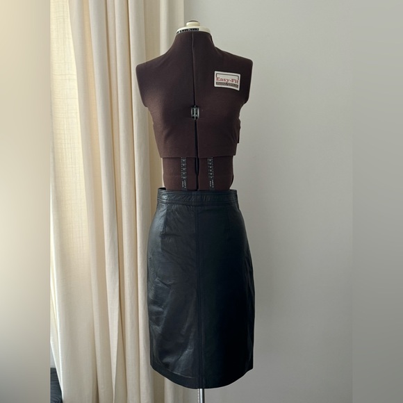 Women’s vintage The LERTHER RANCH LE RANCH DU CUIR leather skirt - Picture 2 of 16